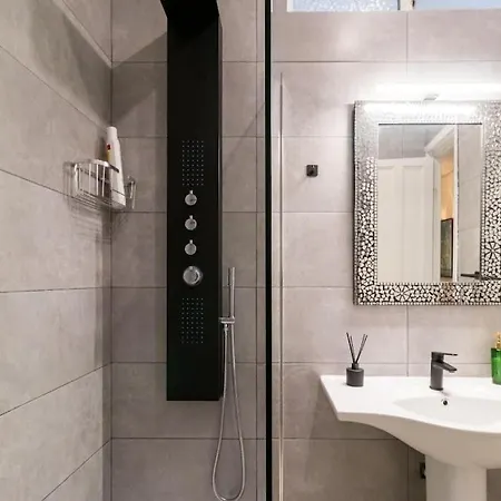 Apartamento Balmoralia En Puerto Chico. A Un Paso De La Bahia